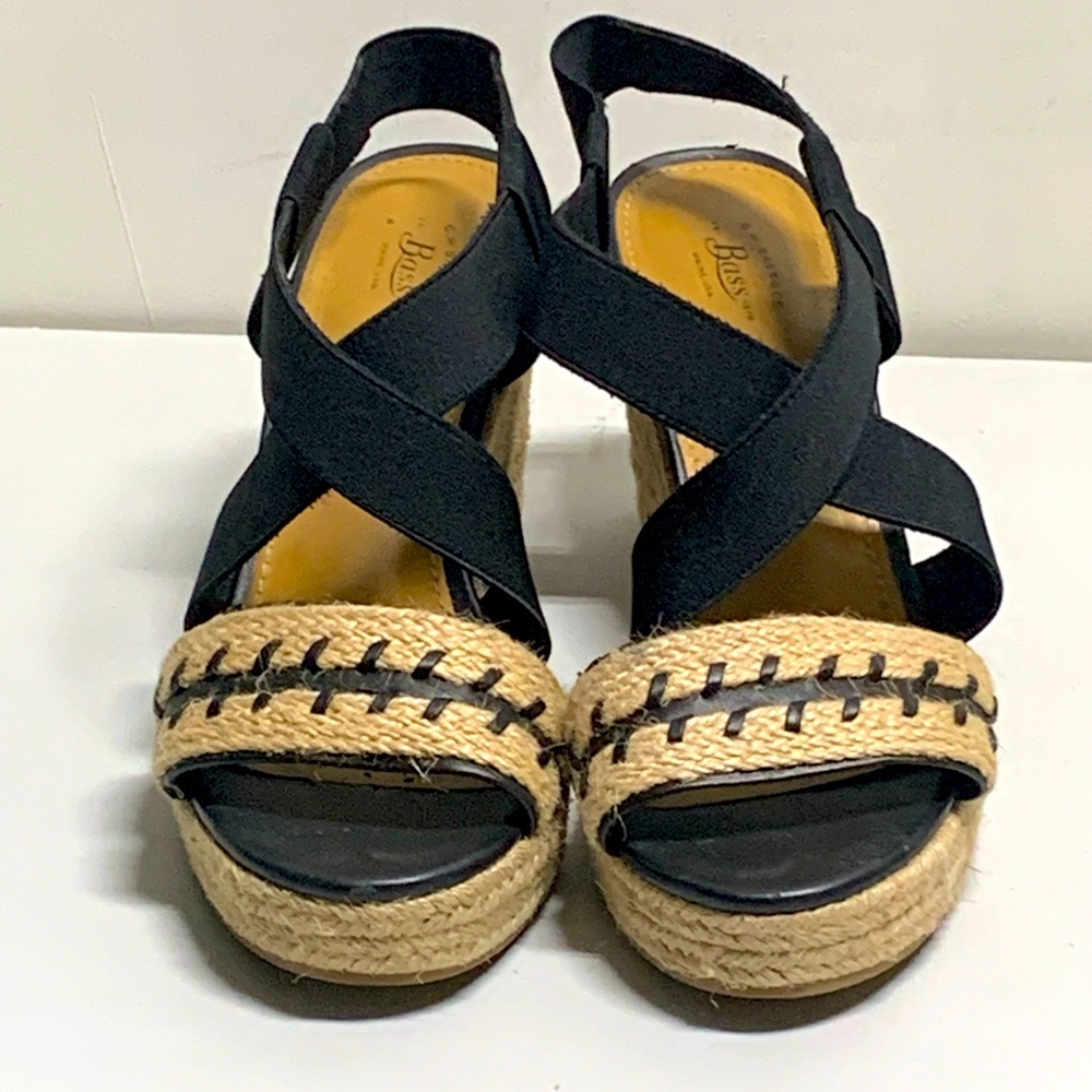 Boho Woven Bass Wedge Sandals w/ Black Pattern